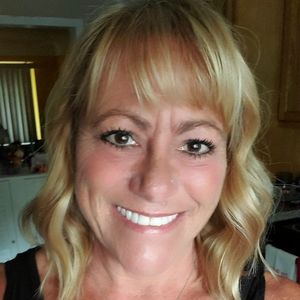 Meet your Posher, Debbie